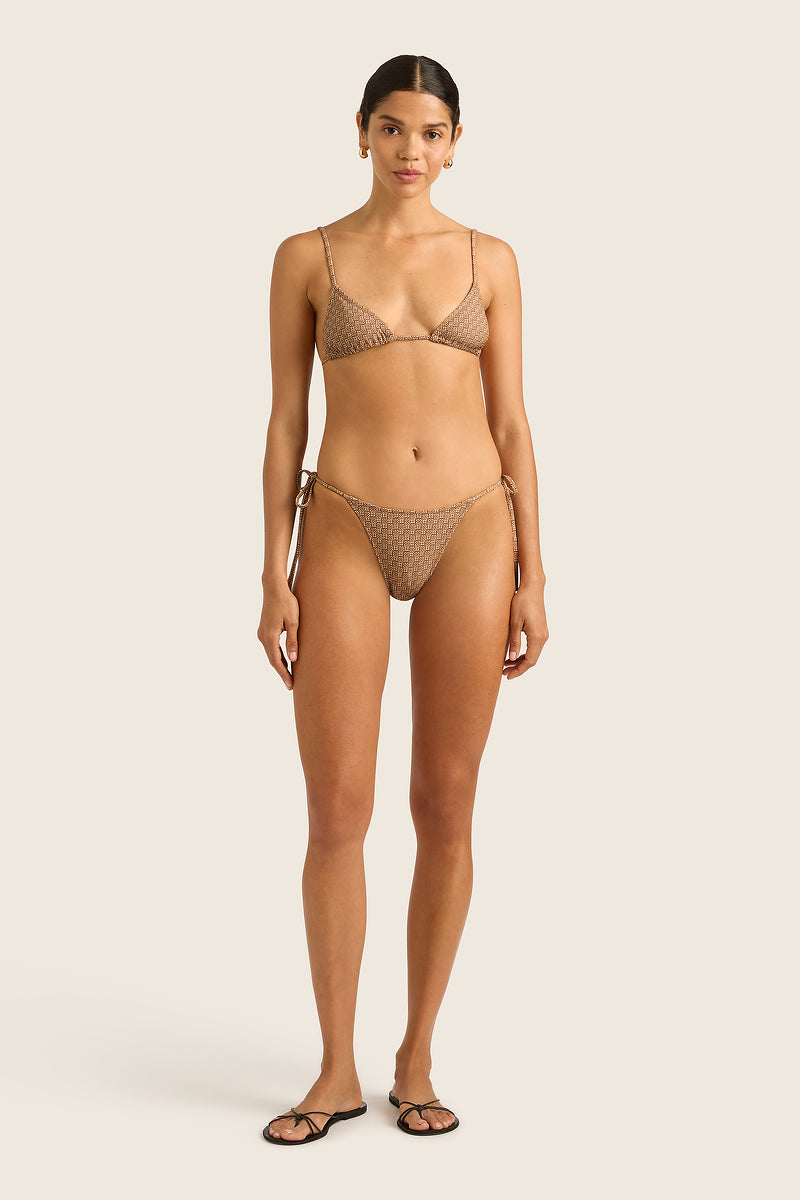 Tilla String Brief